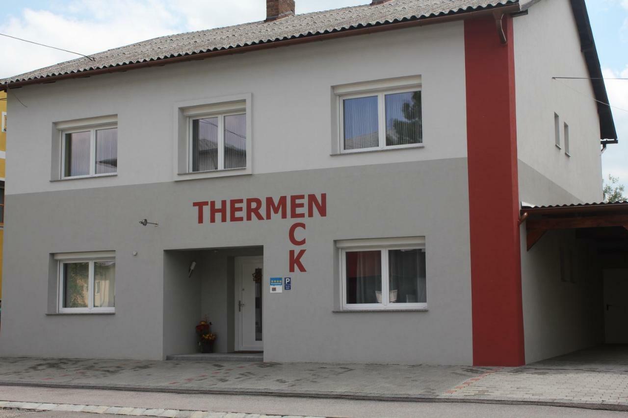 Appartementhaus Thermeneck Laa an der Thaya Exterior photo