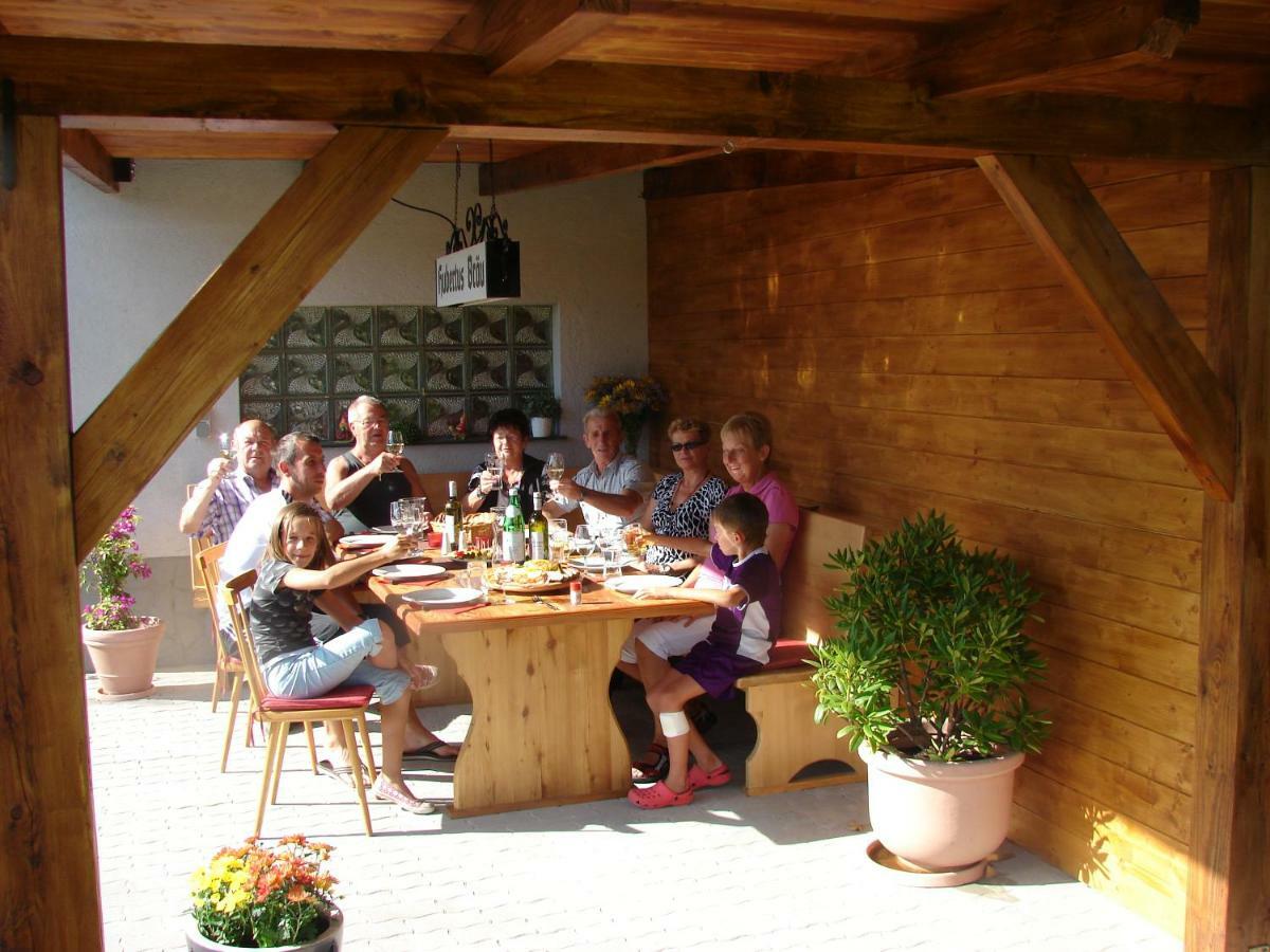 Appartementhaus Thermeneck Laa an der Thaya Exterior photo